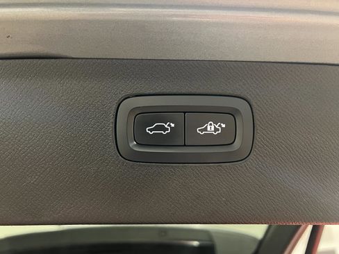 Used 2020 Volvo XC90 T8 R-Design w/ Protection Package Premier image 34