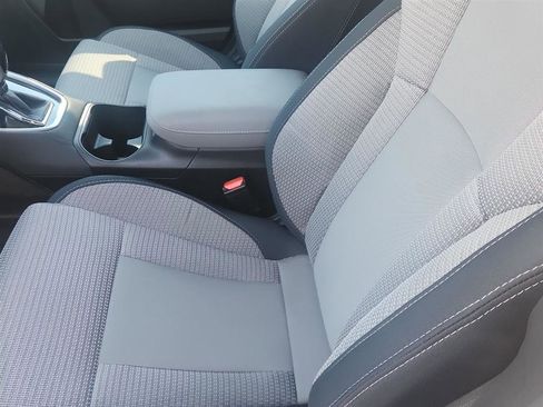 Used 2025 Subaru Outback Premium image 9