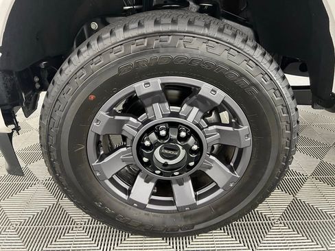 Used 2024 Ford F250 Lariat w/ Sport Appearance Package image 11