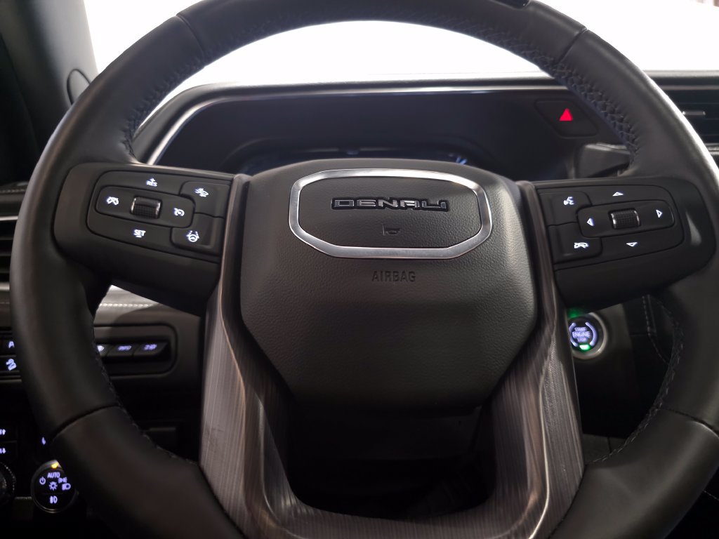 Used 2024 GMC Yukon Denali Ultimate w/ LPO, Floor Liner Package AWD/4WD image 24