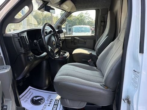Used 2021 Chevrolet Express 3500 w/ Power Convenience Package RWD image 10