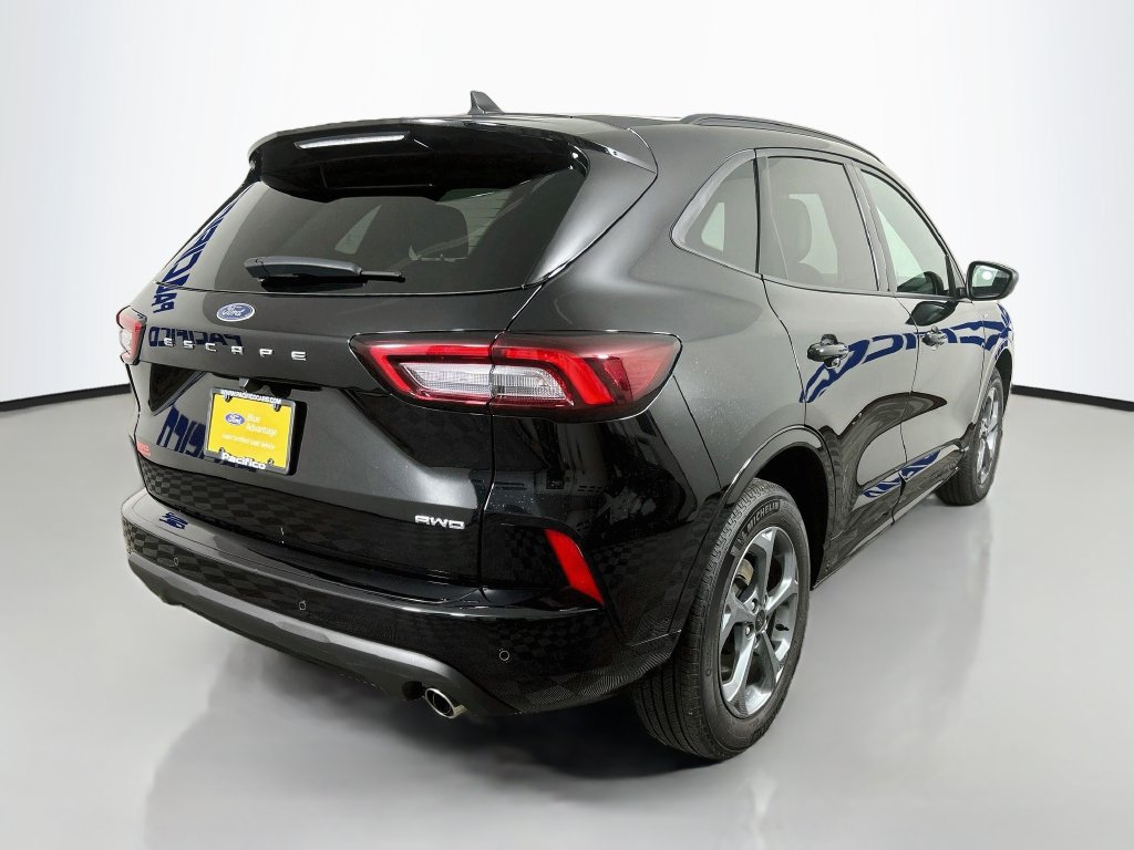 Certified 2023 Ford Escape ST-Line w/ Tech Pack #1 AWD/4WD image 7