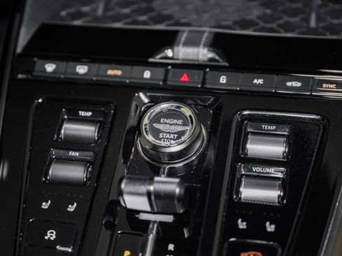 Used 2025 Aston Martin DBX 707 image 37