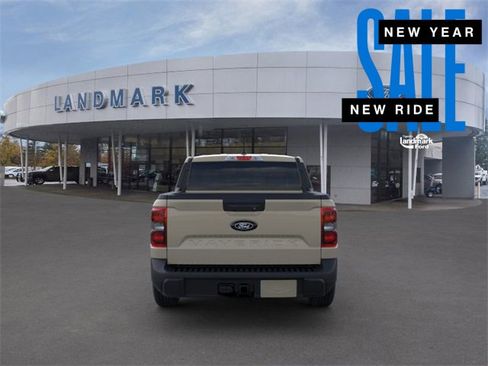New 2025 Ford Maverick XLT w/ Black Appearance Package image 5