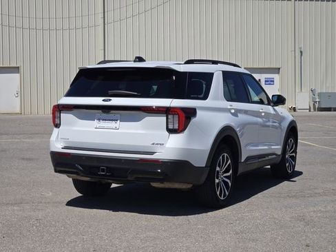 Used 2025 Ford Explorer ST-Line AWD/4WD image 7