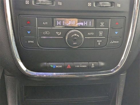 Used 2016 Dodge Grand Caravan R/T image 21