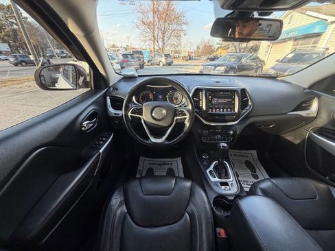 Used 2018 Jeep Cherokee Trailhawk w/ Quick Order Package 27L image 24