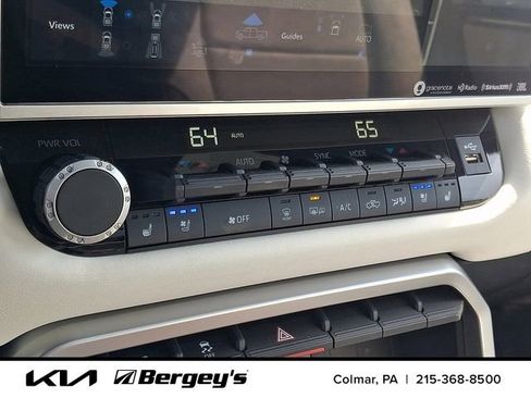 Used 2022 Toyota Tundra Capstone AWD/4WD image 18
