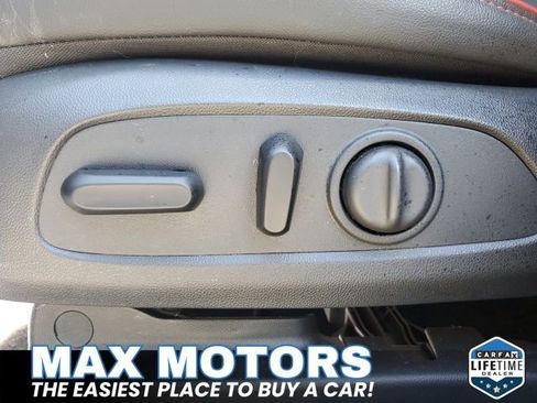 Used 2024 Chevrolet TrailBlazer RS w/ Convenience Package image 16