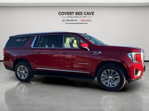 Used 2021 GMC Yukon XL Denali image 12