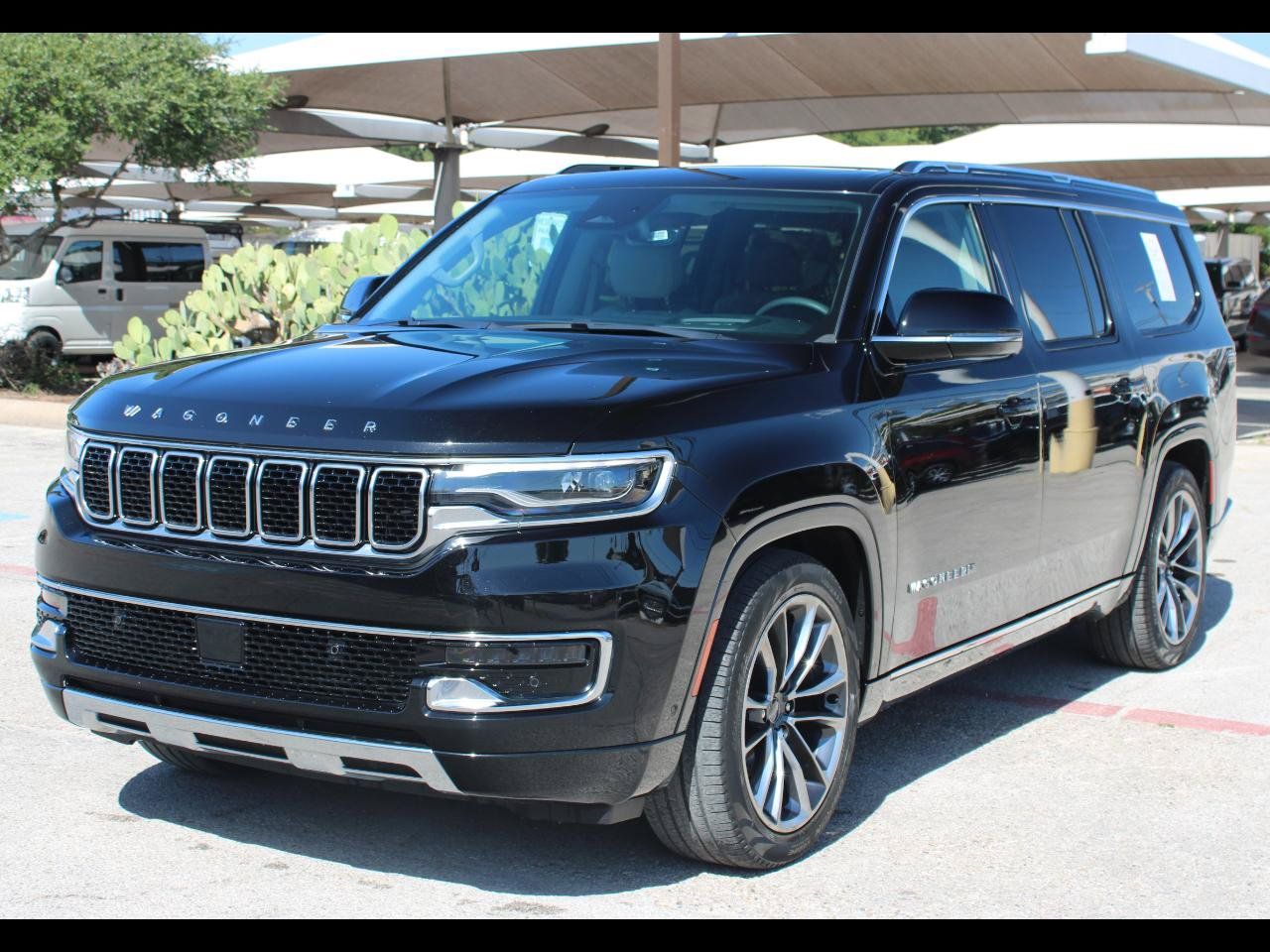 Used 2024 Jeep Wagoneer L Series III w/ Premium Group I AWD/4WD image 1