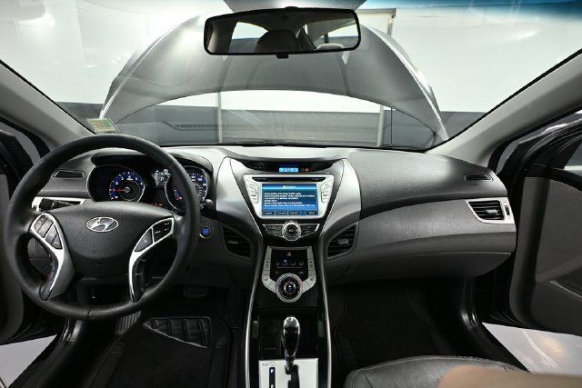Used 2012 Hyundai Elantra Limited w/ Technology Pkg 5 FWD image 19