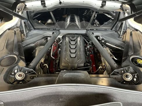 Used 2020 Chevrolet Corvette Stingray Preferred Cpe w/ 2LT Preferred Equipment Group RWD image 19