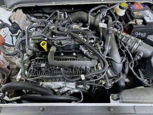 Used 2020 Ford Fusion SE FWD image 33