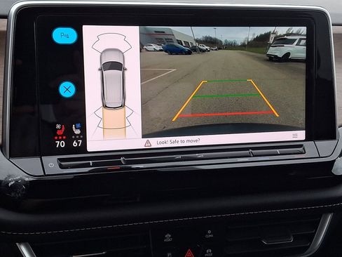 Used 2024 Volkswagen Atlas SE image 18