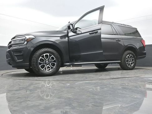 Used 2023 Ford Expedition Max XLT AWD/4WD image 38