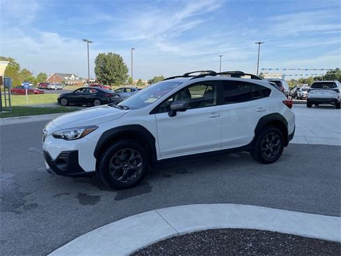 Used 2022 Subaru Crosstrek 2.5i Sport w/ Moonroof Package image 2