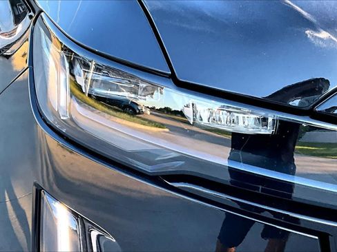 Used 2024 Cadillac Escalade Sport Platinum w/ LPO, ONYX Package AWD/4WD image 28