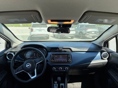 Used 2025 Nissan Versa SV image 31