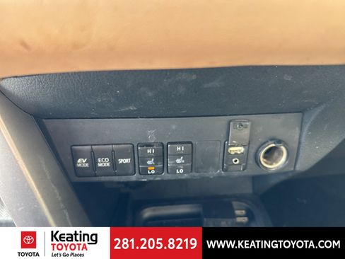 Used 2018 Toyota RAV4 Limited w/ Advanced Technology Package AWD/4WD image 22