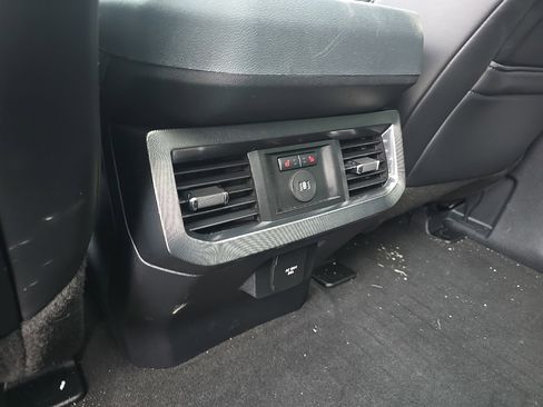 Used 2025 Ford F250 Platinum image 13