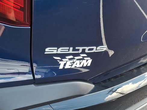 Used 2024 Kia Seltos EX AWD/4WD image 33