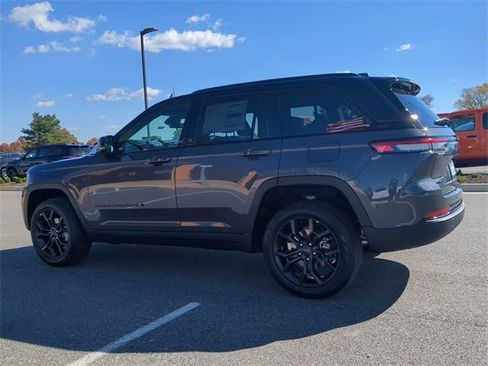 New 2025 Jeep Grand Cherokee Limited w/ Trailer Tow Package image 6