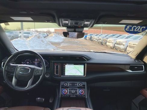 Used 2023 GMC Yukon XL Denali Ultimate image 21