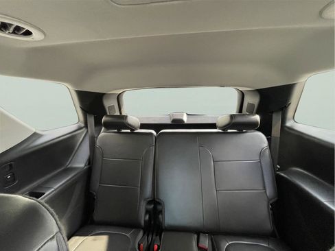 Used 2021 Chevrolet Traverse RS AWD/4WD image 16
