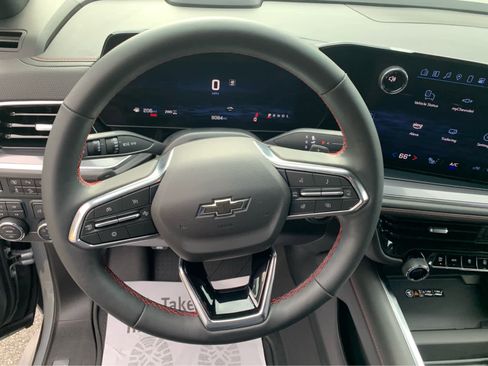 Used 2025 Chevrolet Tahoe RST image 16