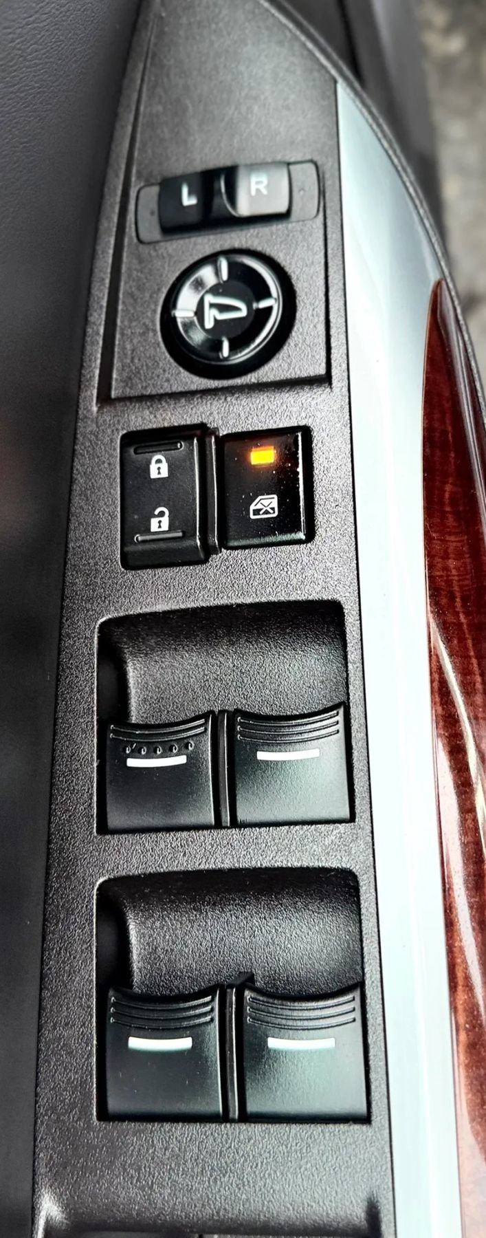 Used 2015 Acura TLX w/ Advance Package AWD/4WD image 25