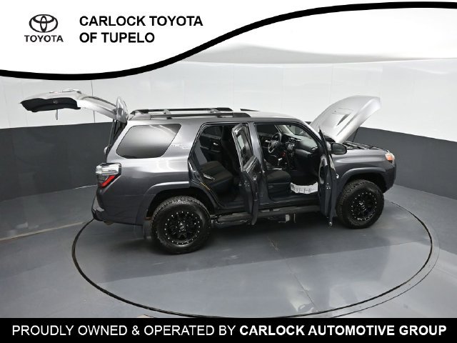 Used 2019 Toyota 4Runner TRD Off-Road AWD/4WD image 65