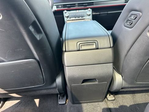 Used 2024 Hyundai Santa Fe Calligraphy AWD/4WD image 19