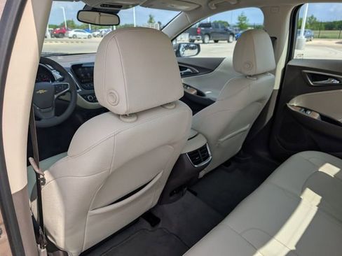 Used 2024 Chevrolet Malibu LT FWD image 25