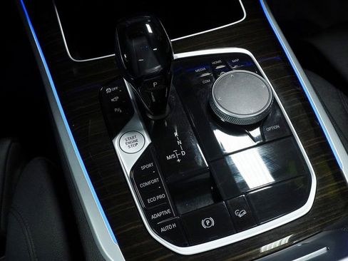 Used 2021 BMW X5 xDrive40i w/ Premium Package image 21