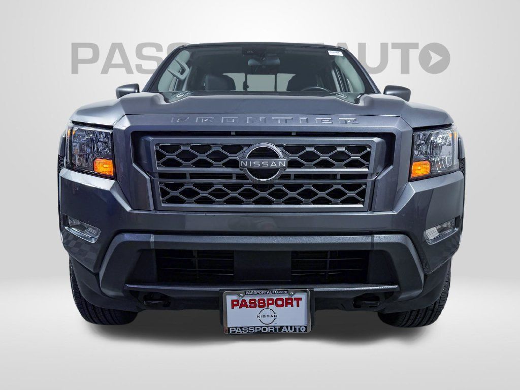 Certified 2024 Nissan Frontier SV w/ Technology Package AWD/4WD image 2