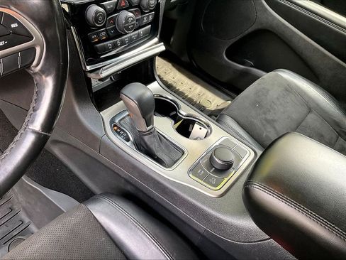 Used 2019 Jeep Grand Cherokee Altitude AWD/4WD image 20