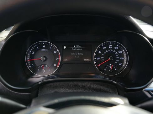 Used 2023 Kia Forte LXS image 8