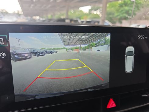 Certified 2026 Kia Carnival FWD image 13