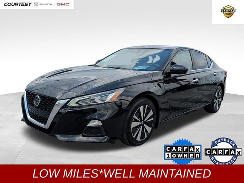 Used 2022 Nissan Altima 2.5 SV FWD image 1