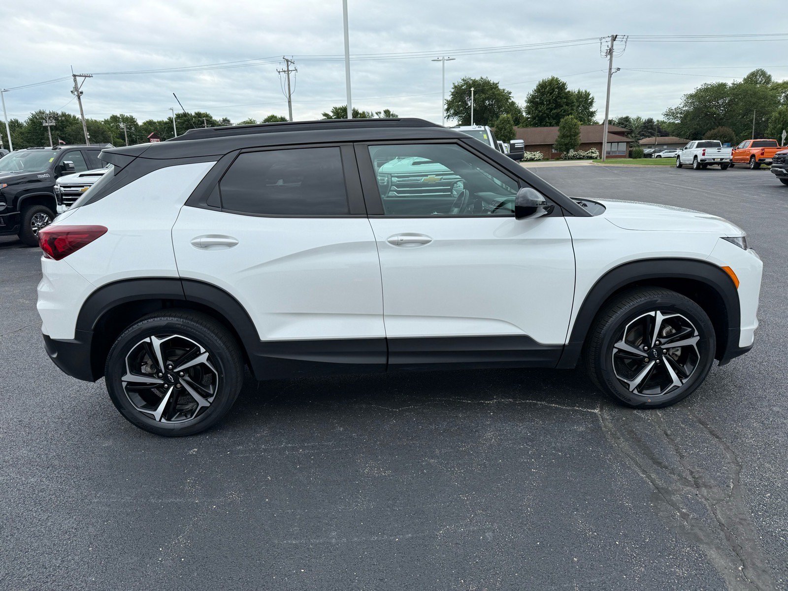 Used 2021 Chevrolet TrailBlazer RS w/ Sun and Liftgate Package AWD/4WD image 6