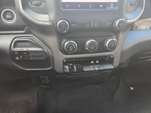 Used 2022 RAM 2500 Big Horn AWD/4WD image 17