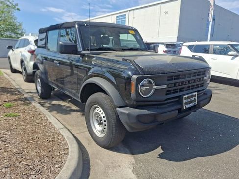 Used 2022 Ford Bronco 4-Door image 6