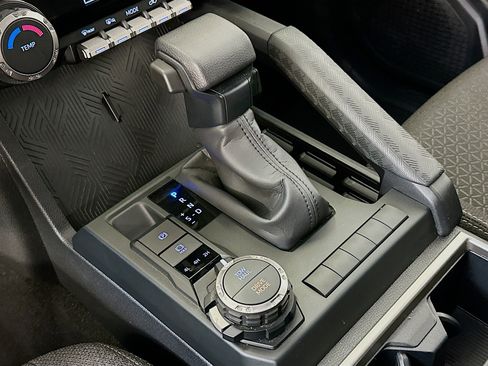 Used 2025 Toyota 4Runner SR5 image 25