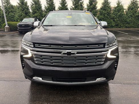 Used 2022 Chevrolet Suburban Premier AWD/4WD image 8