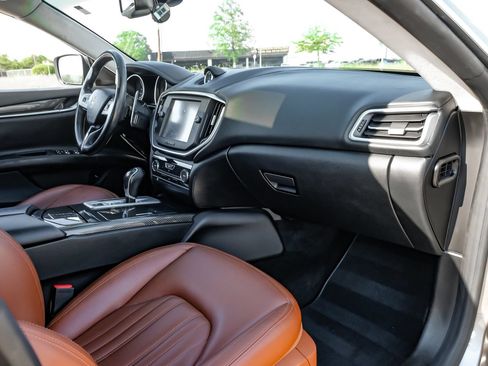 Used 2015 Maserati Ghibli S Q4 AWD/4WD image 15