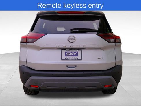 Used 2023 Nissan Rogue SV image 6