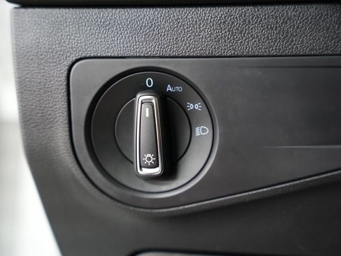 Used 2021 Volkswagen Tiguan SE w/ Panoramic Sunroof Package FWD image 45