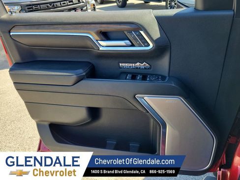 Used 2024 Chevrolet Silverado 1500 High Country w/ Technology Package image 37