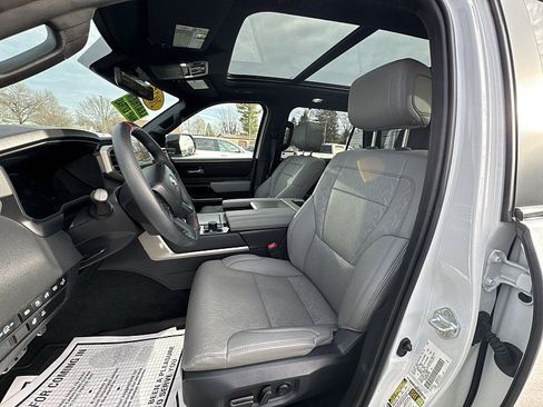 Used 2025 Toyota Sequoia Limited image 18